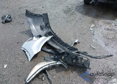 2014 Toyota Highlander Le V6 z USA, uszkodzony, nr VIN 5TDBKRFH4ES048559